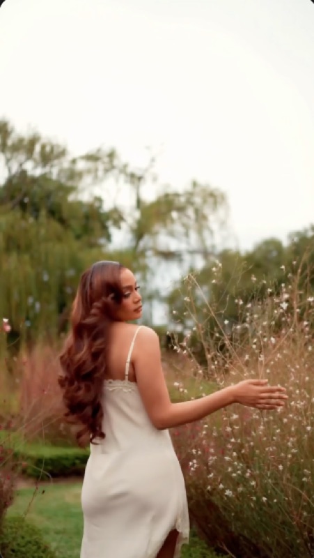 Luxtra — Botanical close-up